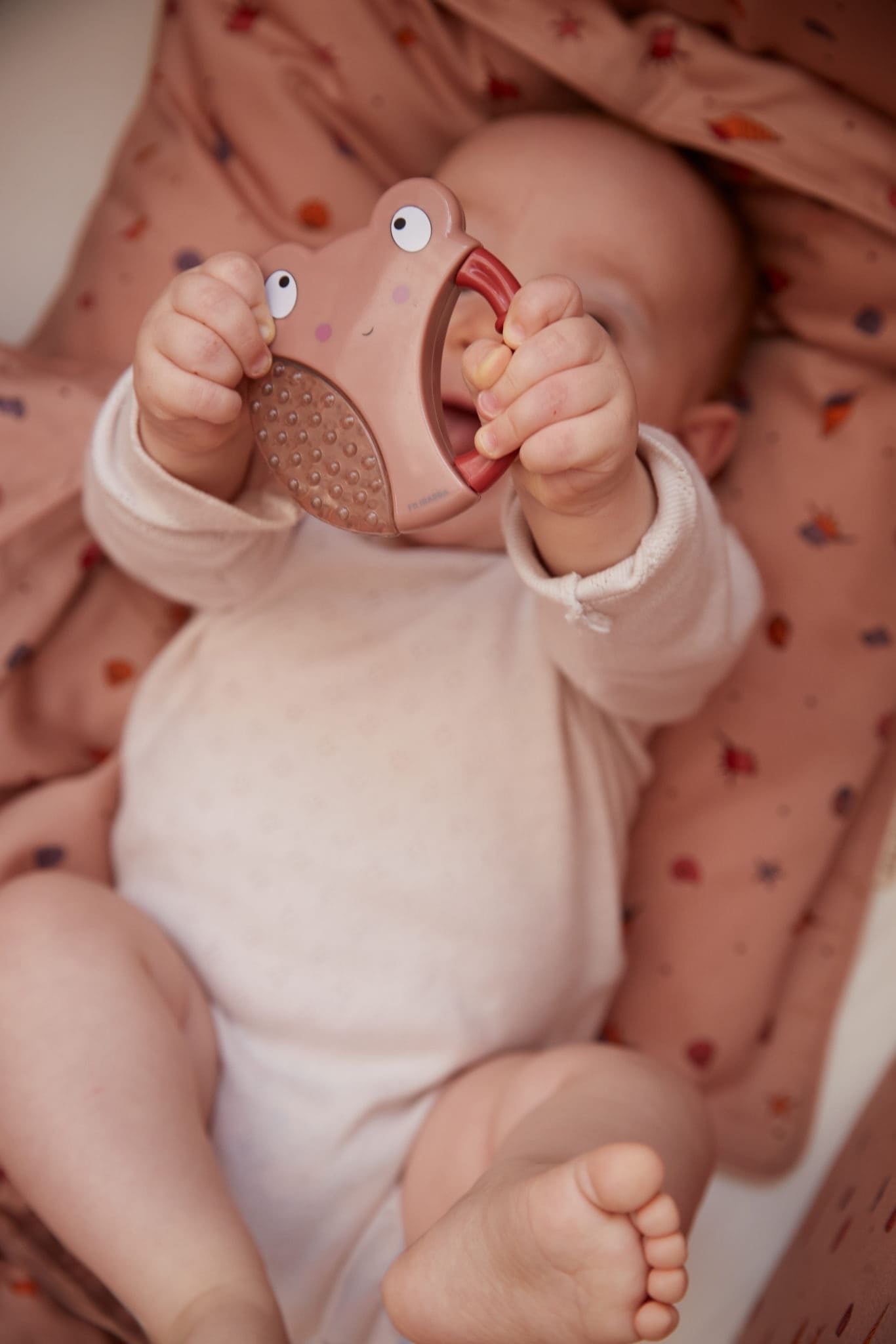 Cooling teethers (bee&larva)